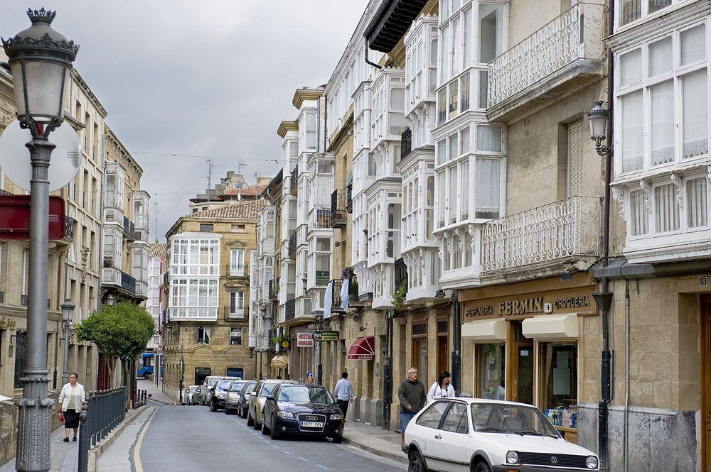 Apartamentos Turisticos Los Zapatos Morados Аро Экстерьер фото
